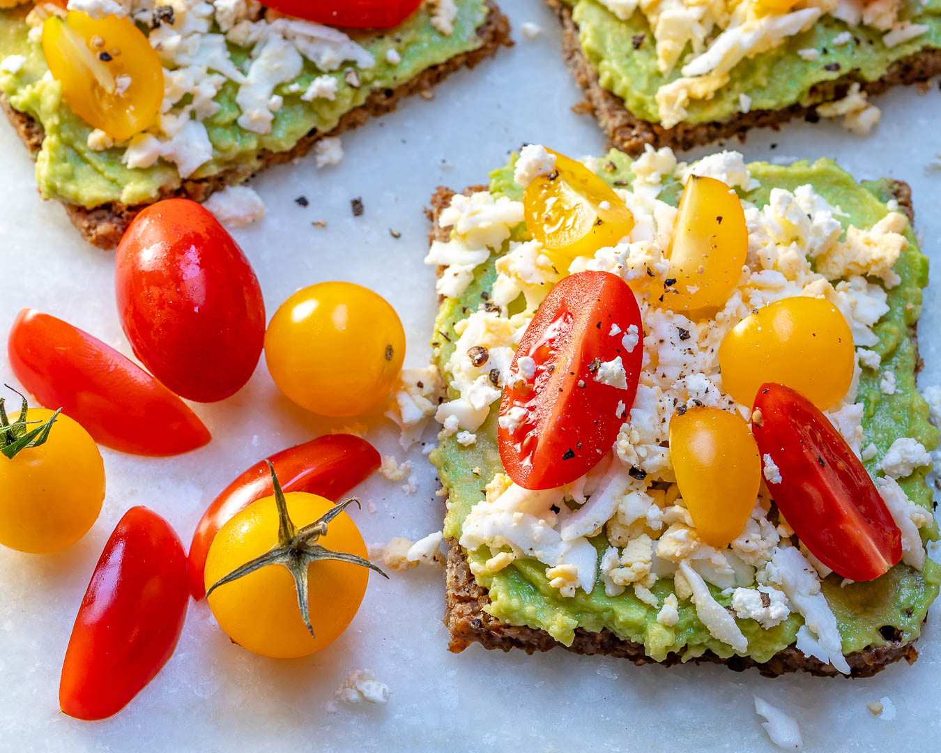 Healthy Grated Egg Avocado Breakfast Toast