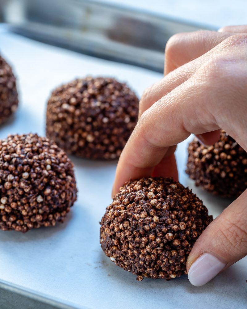 NoBake Chocolate Quinoa Crispy Treats are Clean Eating Approved