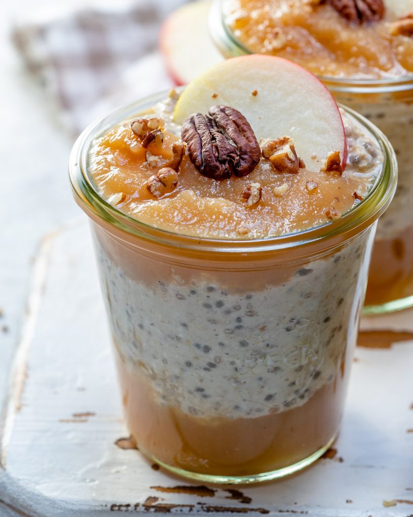 Apple Pie Overnight Oats are Like a Hug in a Jar (Clean Eating Meal
