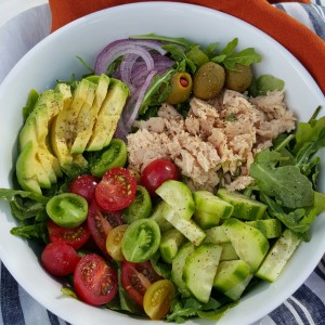 Clean Eating 10 minute Arugula Tuna Avocado