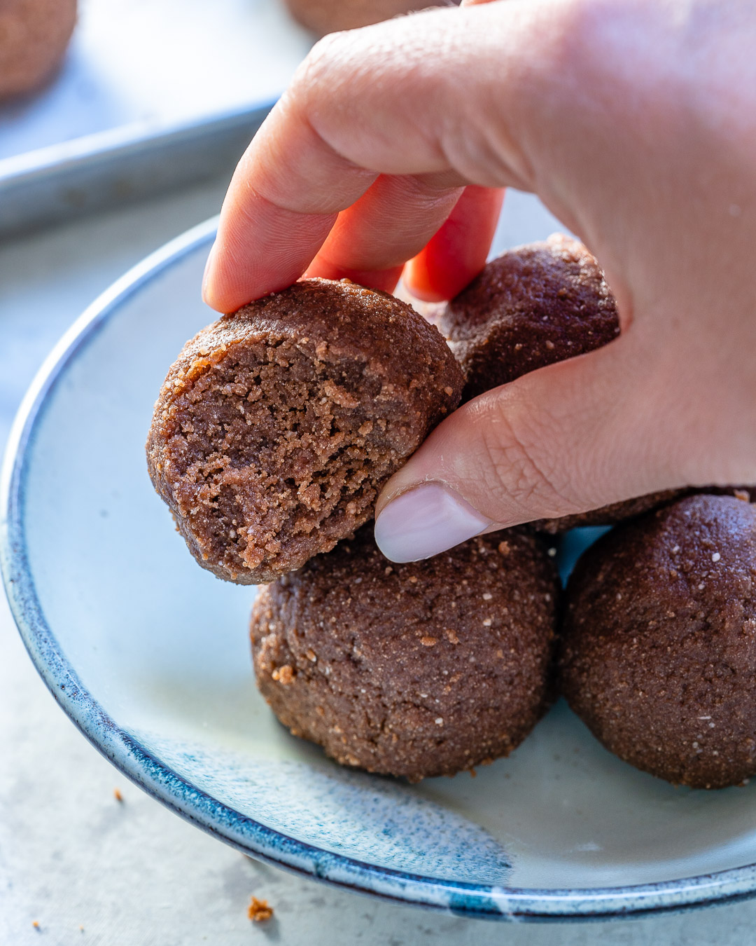 Clean Eating Chocolate PB Protein Balls
