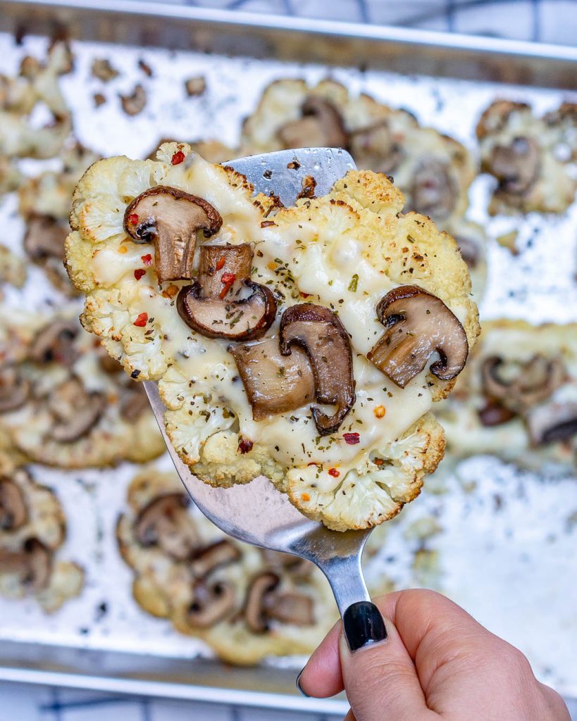 These Clean Eating Cheesy Cauliflower Mushroom Steaks are SERIOUSLY ...