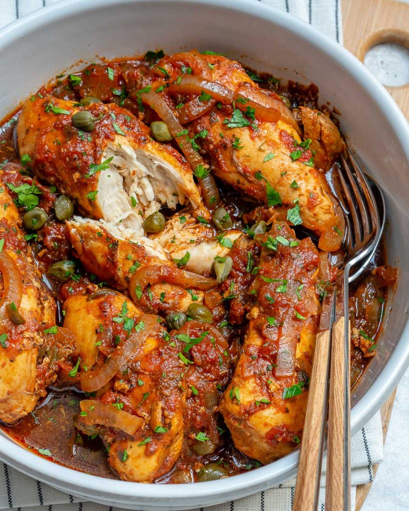Add this Crockpot Chicken in Tomato Caper Sauce to Your Clean Eating