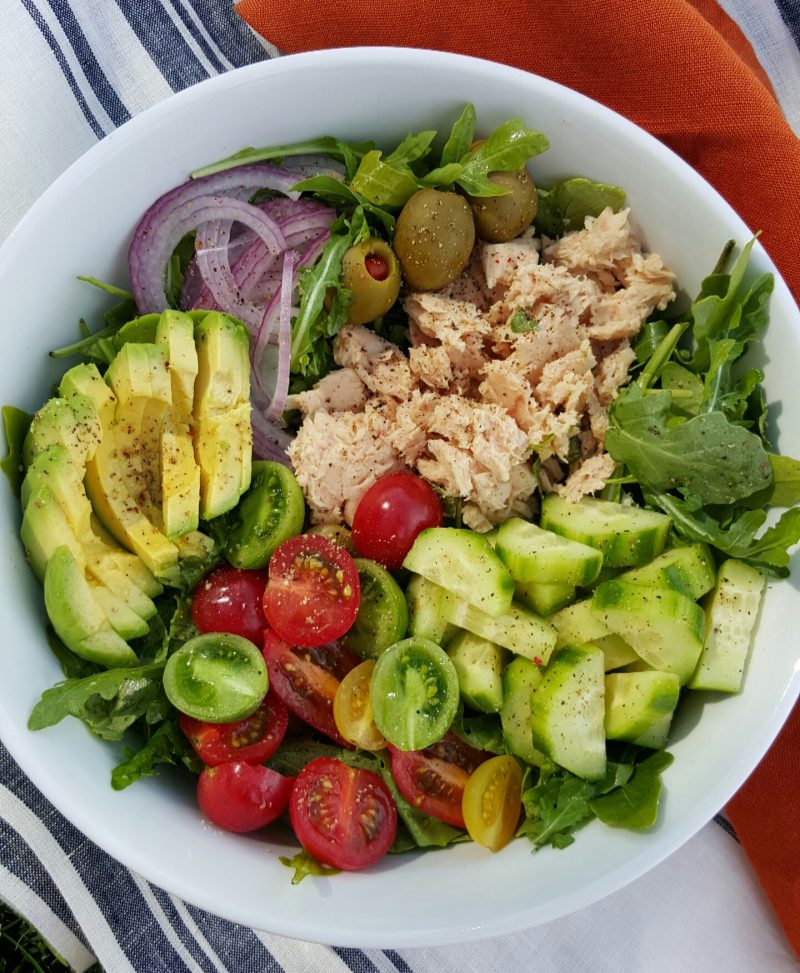 10 Minute Arugula Tuna Avocado Salad for a Quick Clean Eating Lunch ...