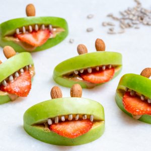 These Halloween PB Apple Monsters are a Super Fun and Creative Treat ...