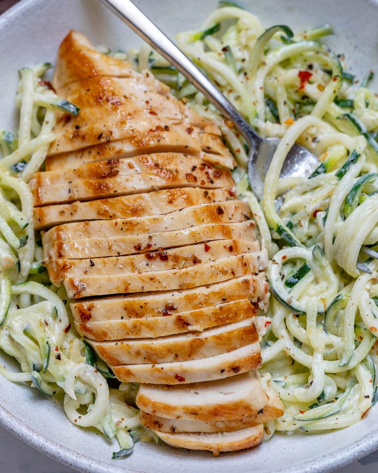 Easy Chicken Alfredo with Zoodles (Clean Eating & AntiInflammatory Recipe!) Clean Food Crush