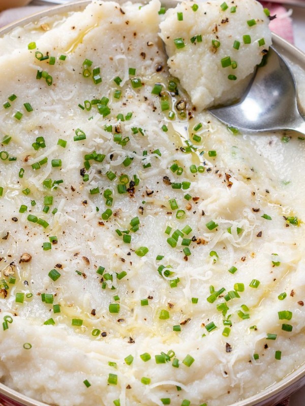 Clean Eats Garlicy-Parm Mashed Cauliflower