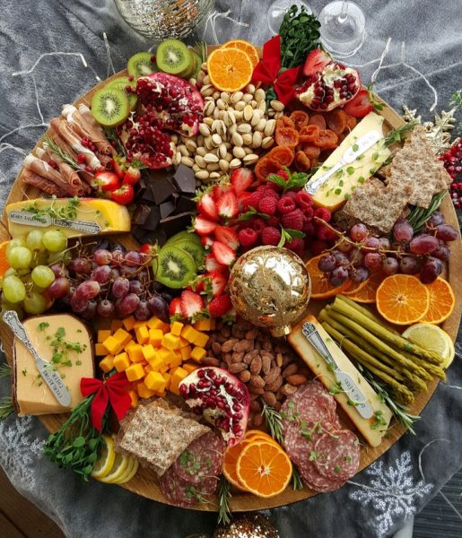 Get Your Party Season Started with a Holiday Grazing Board! | Clean