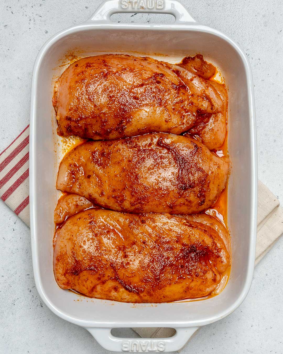 https://cleanfoodcrush.com/wp-content/uploads/2019/01/Juicy-Baked-Chicken-Breasts-Recipes-by-CFC.jpg