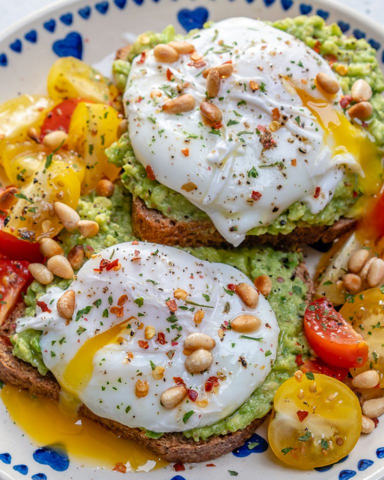 Easy Poached Egg Avocado Toast for Clean Eating Mornings! | Clean Food ...