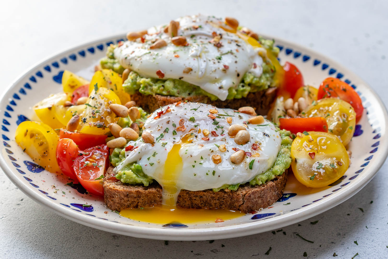 Easy Poached Egg Avocado Toast for Clean Eating Mornings! | Clean Food