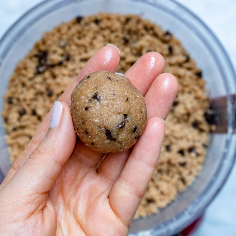 These Chocolate Chip Cookie Dough Balls Are An Epic Clean Eating Treat Clean Food Crush 5046