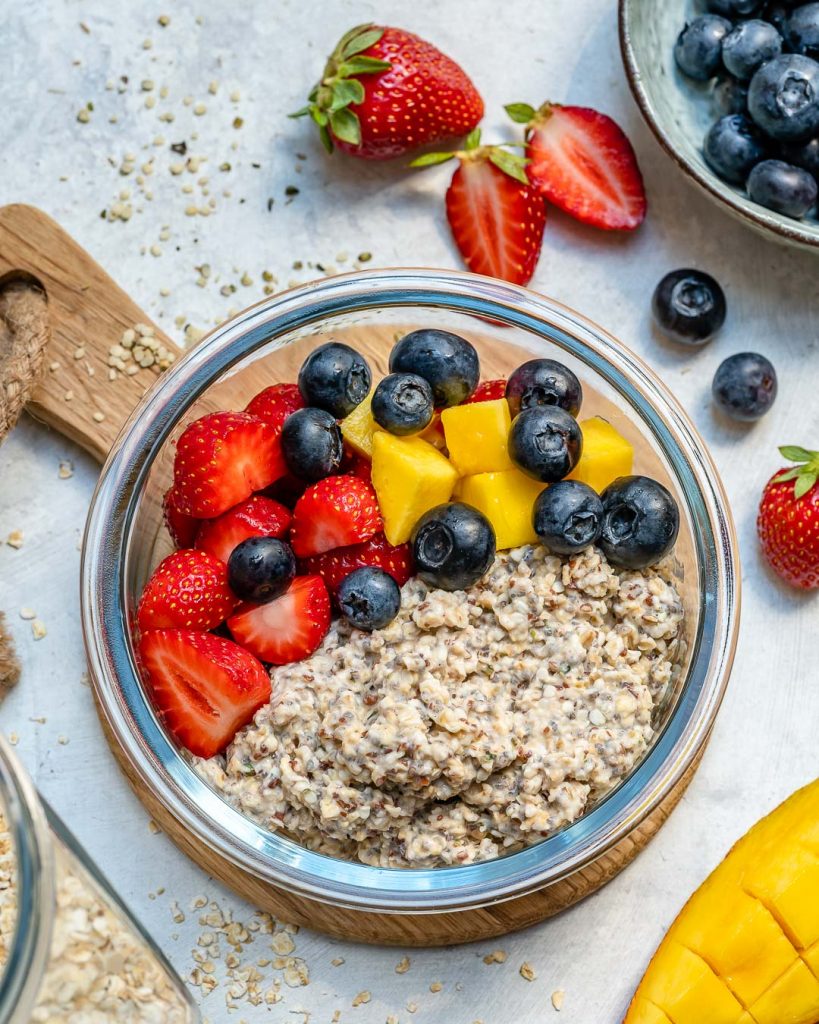 These Overnight Oat Meal Prep Bowls Make Clean Eating Mornings a Breeze