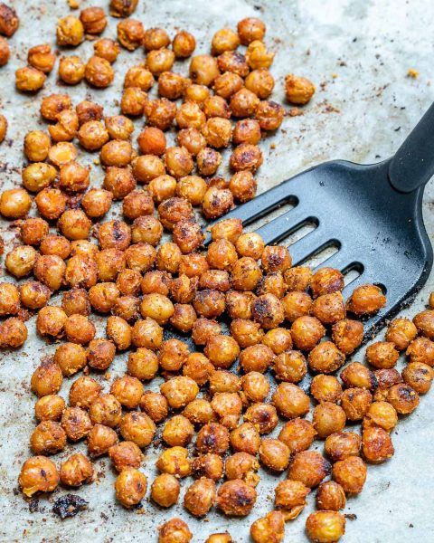 This Spicy Roasted Chickpea Salad is Savory, Crunchy and Delicious ...