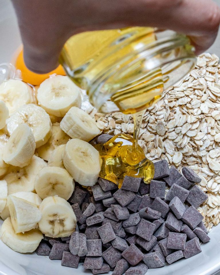 Chocolate Chip Banana Baked Oatmeal for Cozy Mornings! Clean Food Crush