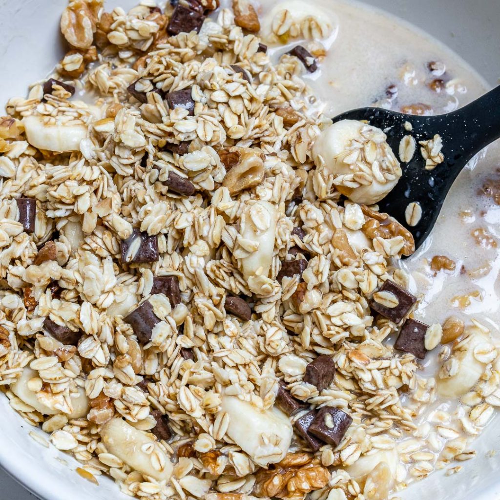 Chocolate Chip Banana Baked Oatmeal for Cozy Mornings! Clean Food Crush