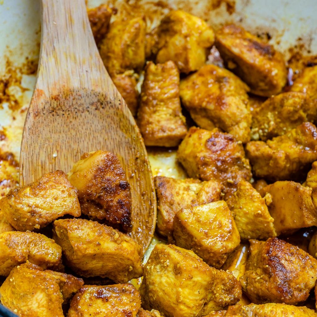 Easy Curried Chicken is Quick and Clean Eating Friendly! Clean Food Crush