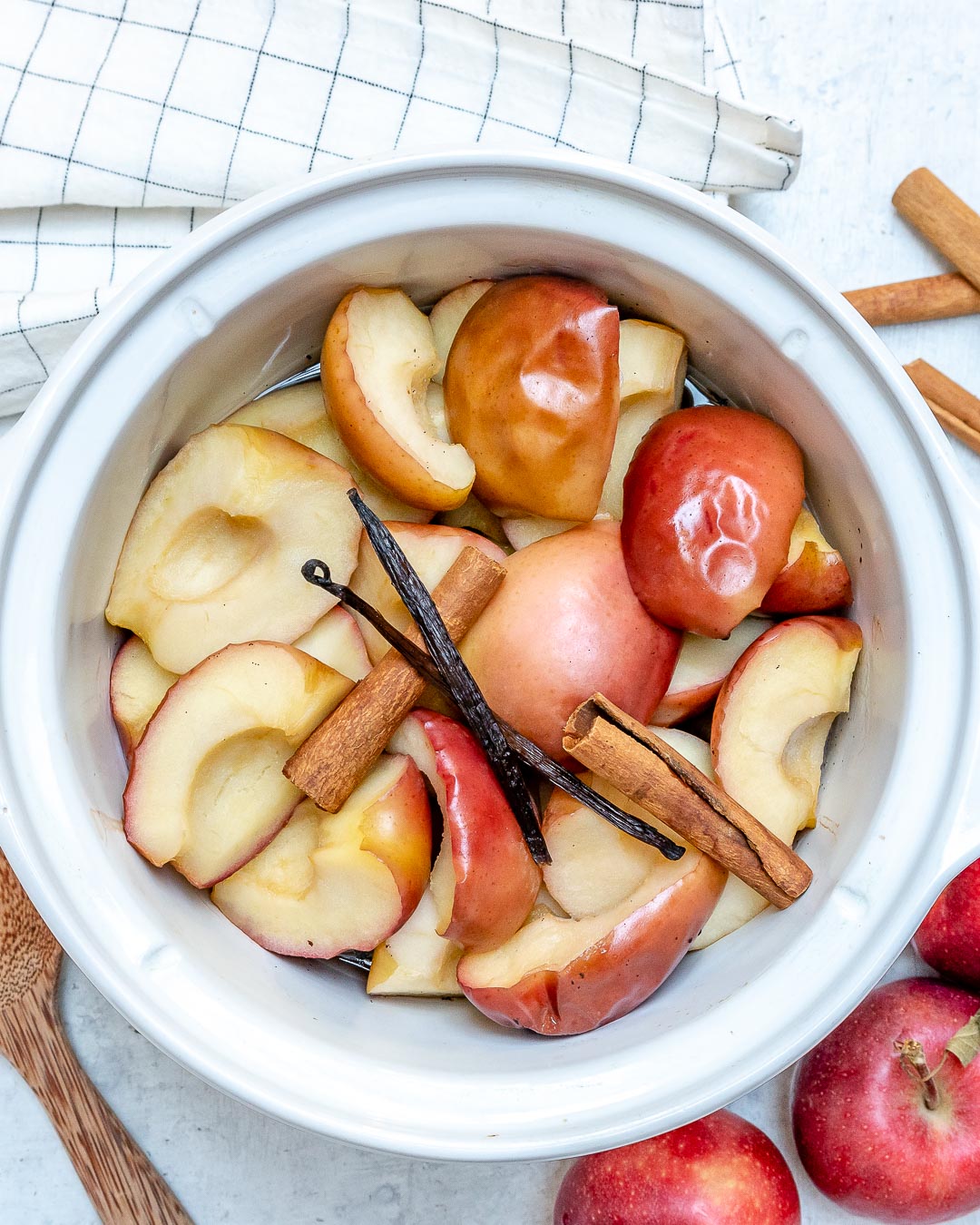 Cozy Up with this Easy Crock-Pot Applesauce (Your Home ...