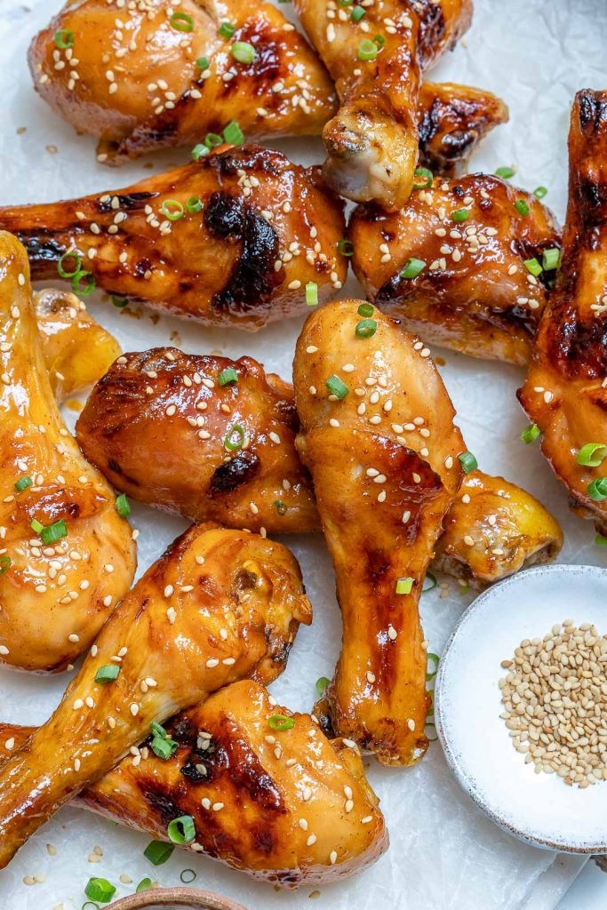 These Healthy Sticky Glazed Chicken Drumsticks are MIND-BLOWING Good