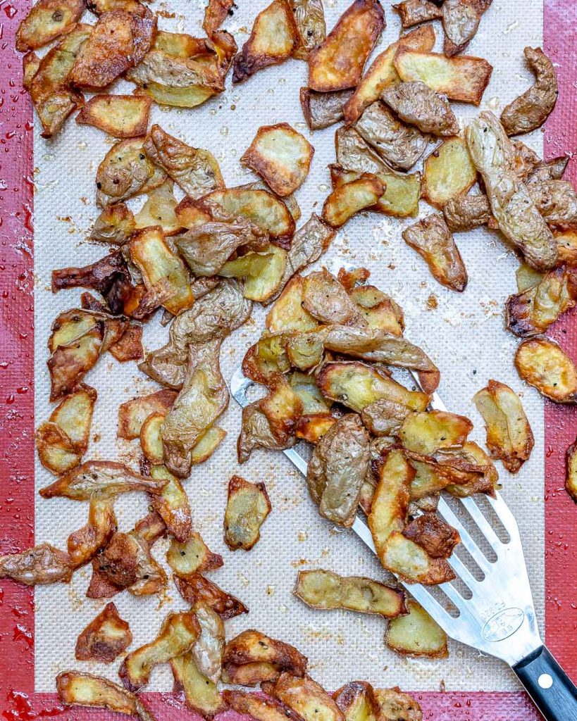 Eat Clean with these Homemade Crispy Baked Potato Peel Chips! Clean
