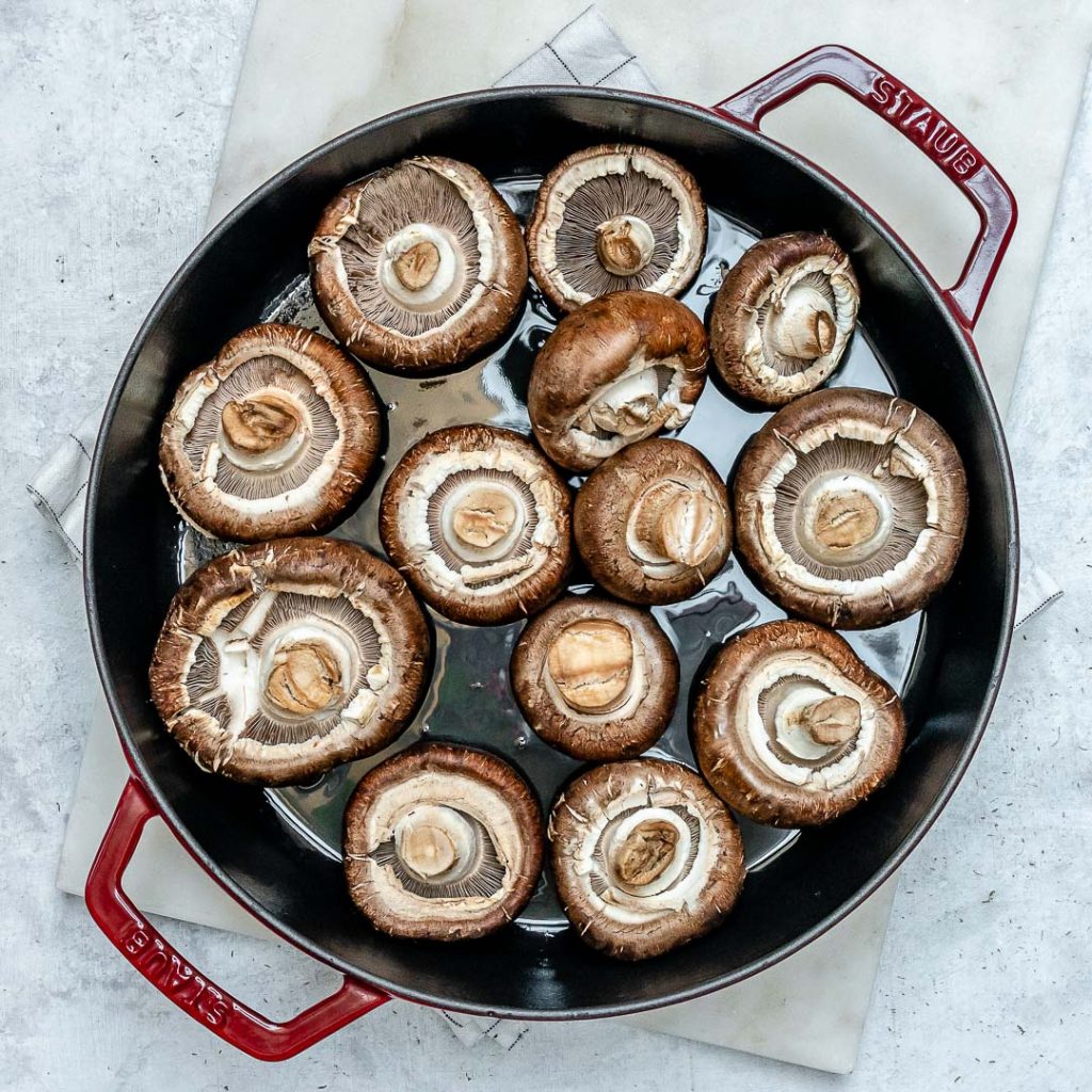 Garlic Herb Mushrooms Make a Healthy, Flavor Rich Side Dish! Clean