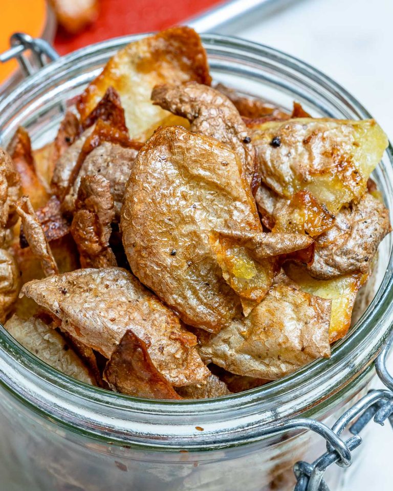 Eat Clean with these Homemade Crispy Baked Potato Peel Chips! Clean