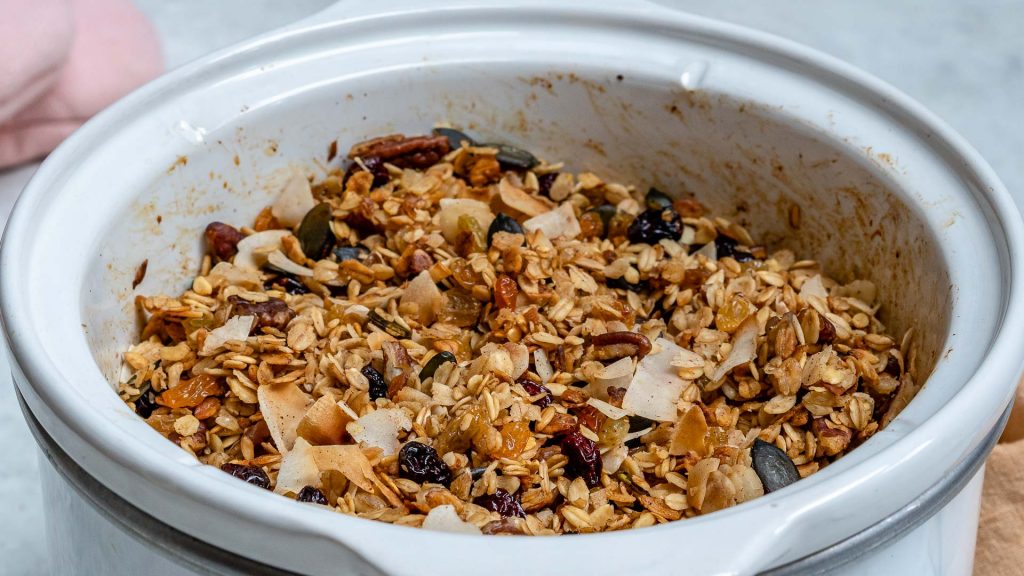 Super Easy Slow Cooker Granola for Morning Clean Eats! Clean Food Crush
