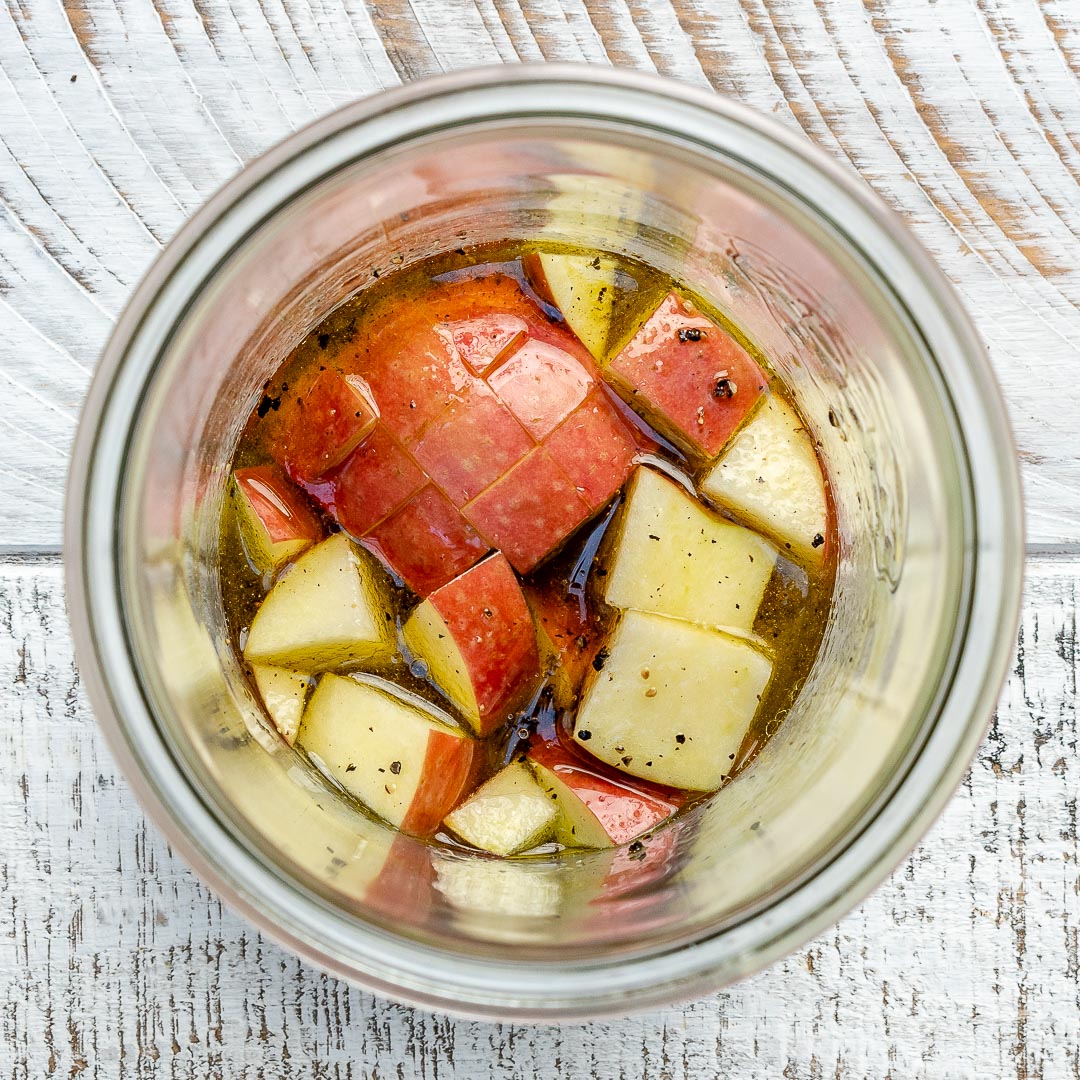 https://cleanfoodcrush.com/wp-content/uploads/2020/01/Turkey-Salad-in-a-Jar-Recipe.jpg