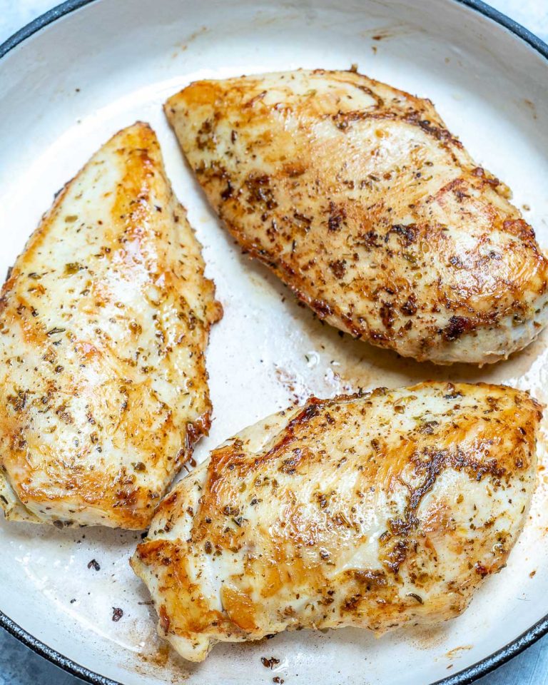 Chicken Caprese Skillet for a Beautiful Clean Eating Dinner Idea ...