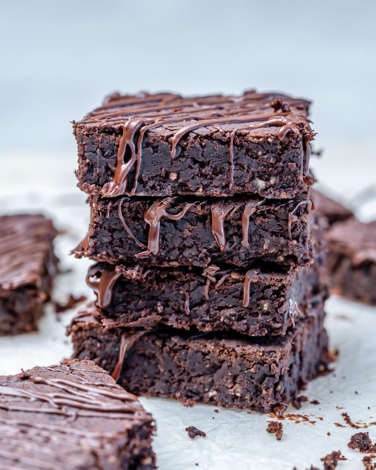 Black Bean Brownies | Clean Food Crush