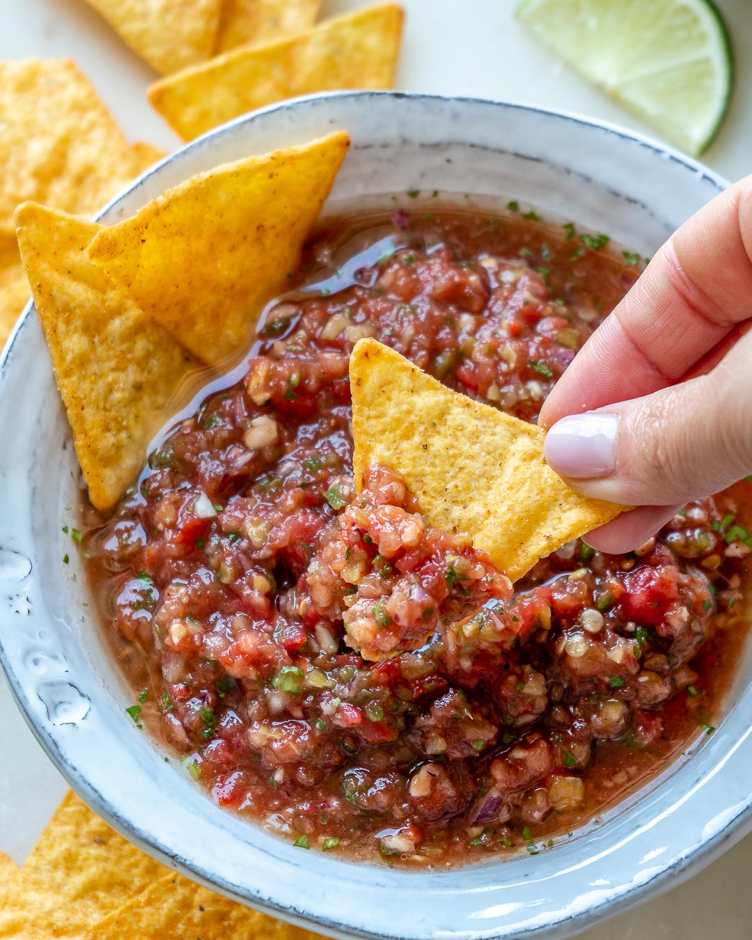 Quick & Easy Homemade Salsa - Alphafoodie