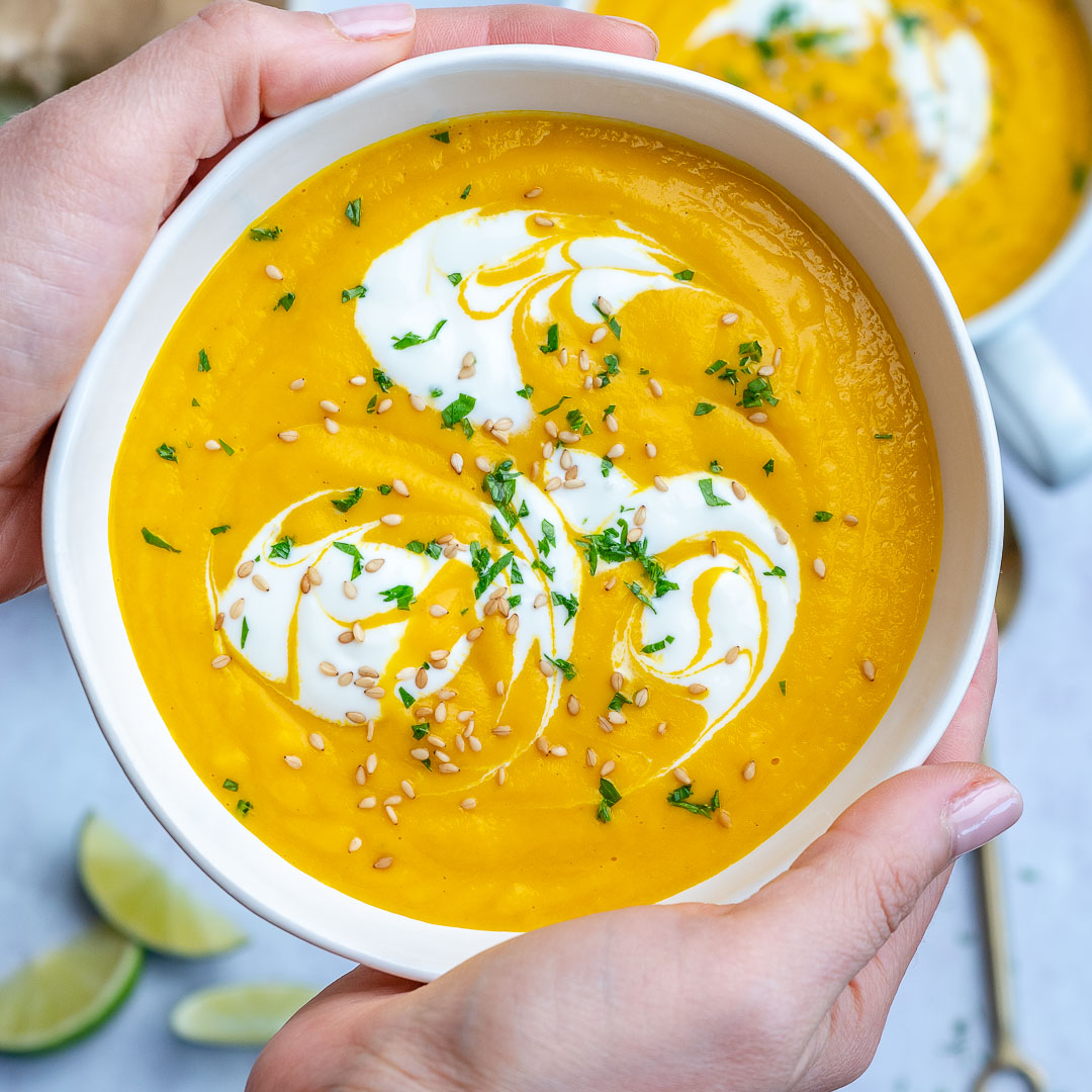 Creamy Roasted Carrot Ginger Soup