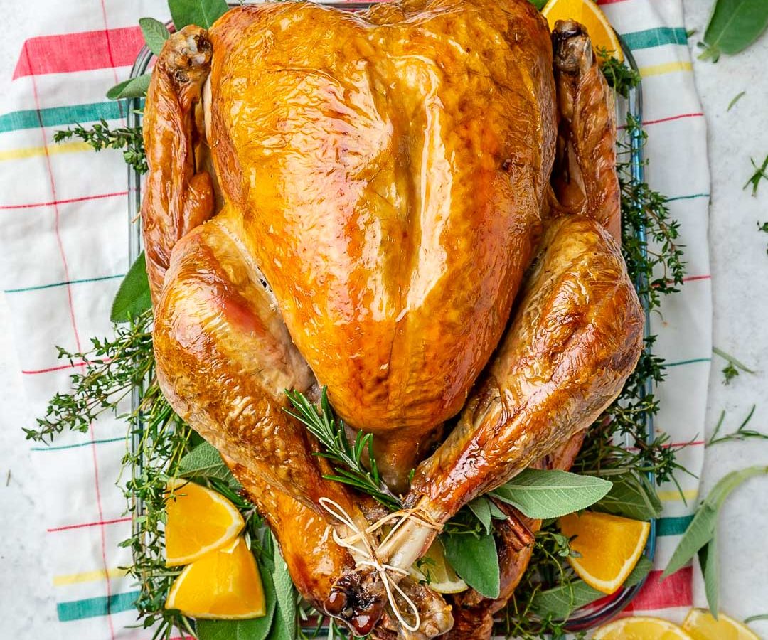 https://cleanfoodcrush.com/wp-content/uploads/2021/11/Turkey-roast-12-1080x900.jpg