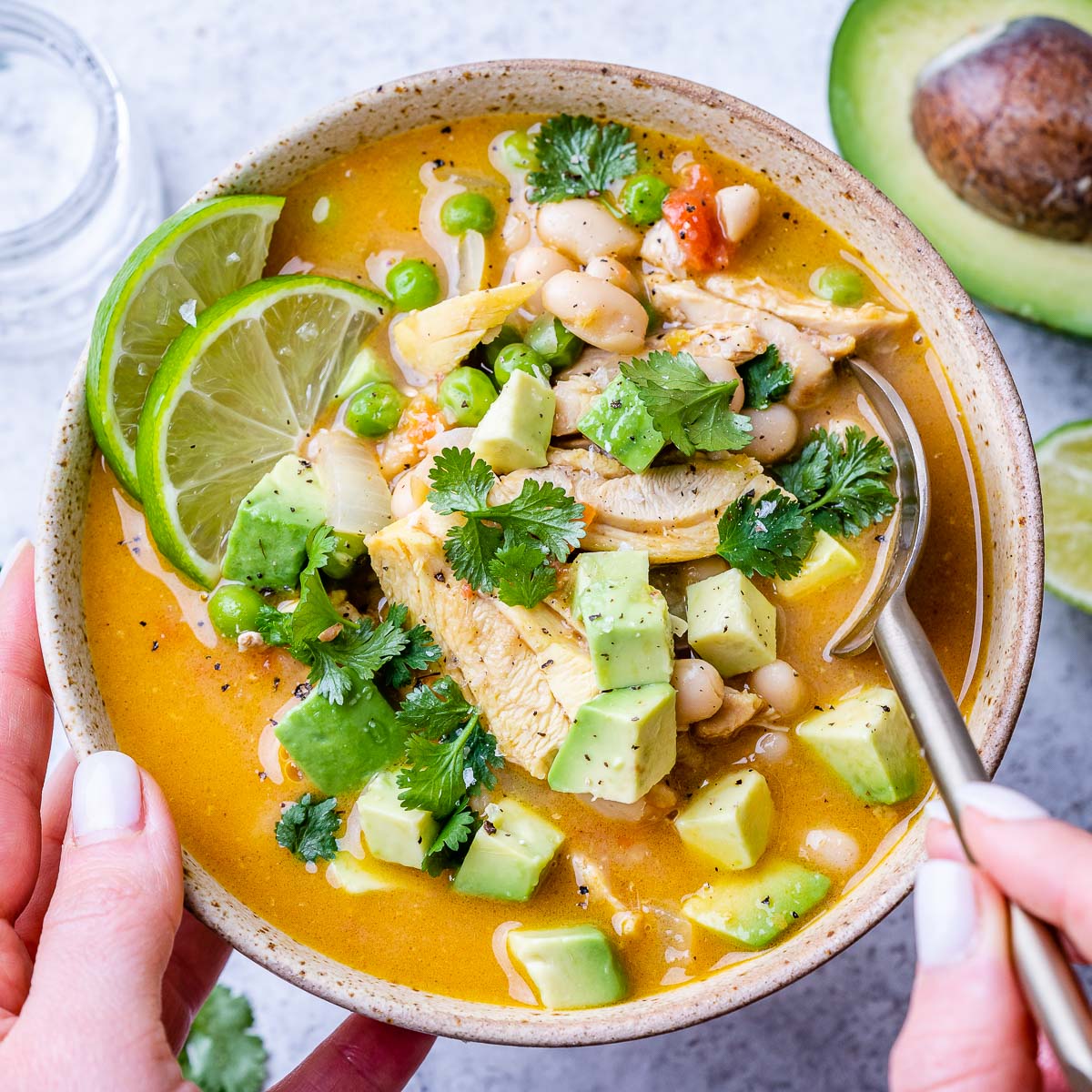 https://cleanfoodcrush.com/wp-content/uploads/2022/01/clean-eating-Crockpot-Creamy-Green-Chile-Chicken-Soup-recipe.jpg