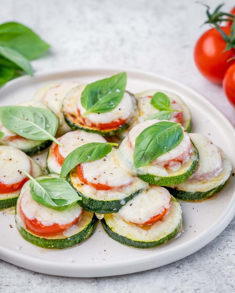 [VIDEO] Skillet Zucchini Margherita Pizza Bites Clean Food Crush