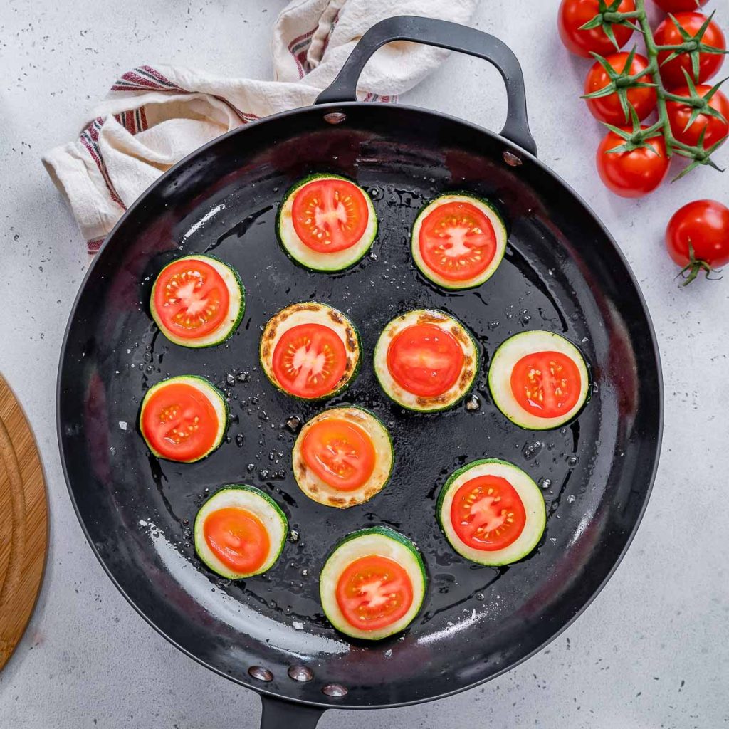 [VIDEO] Skillet Zucchini Margherita Pizza Bites Clean Food Crush