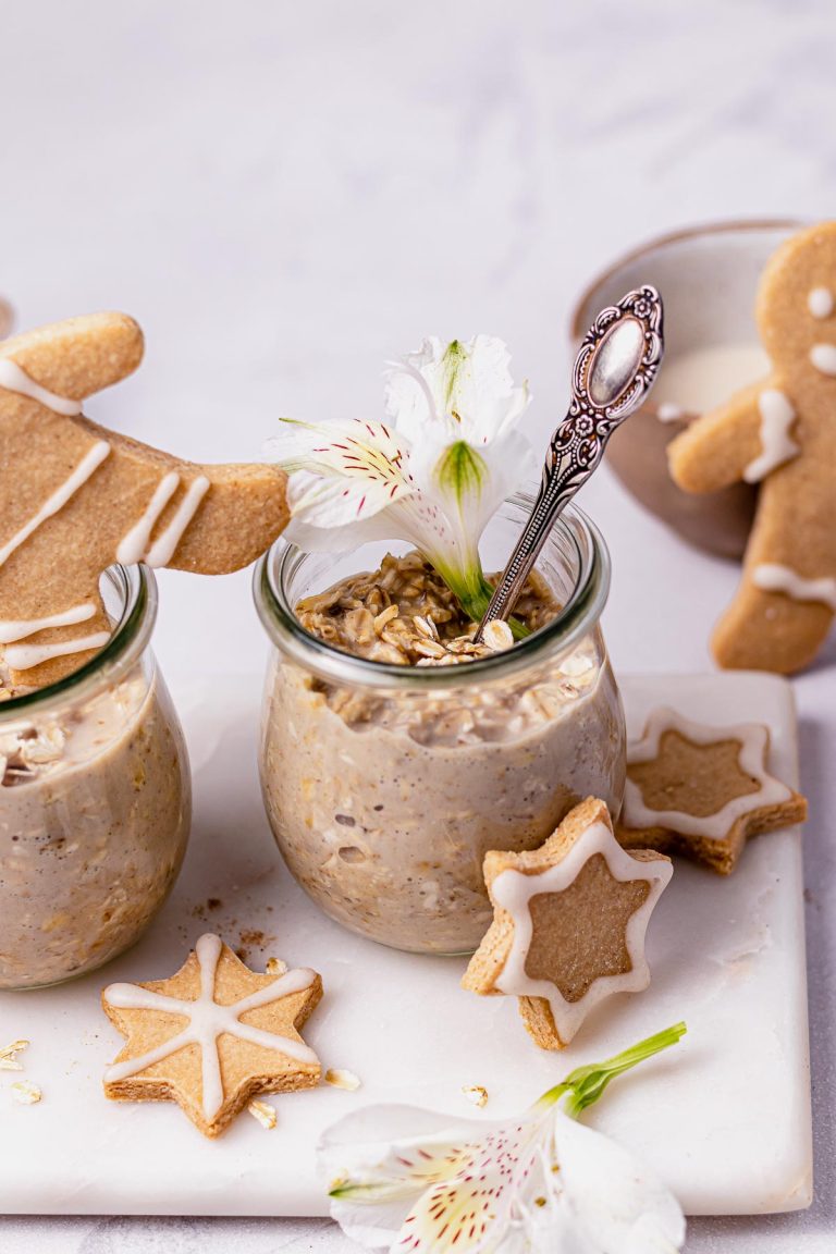 Gingerbread Overnight Oats | Clean Food Crush