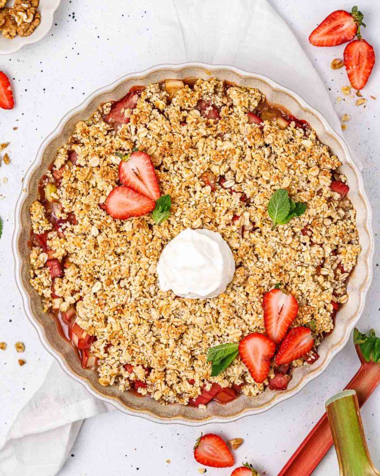 strawberry-rhubarb-crisp-clean-food-crush