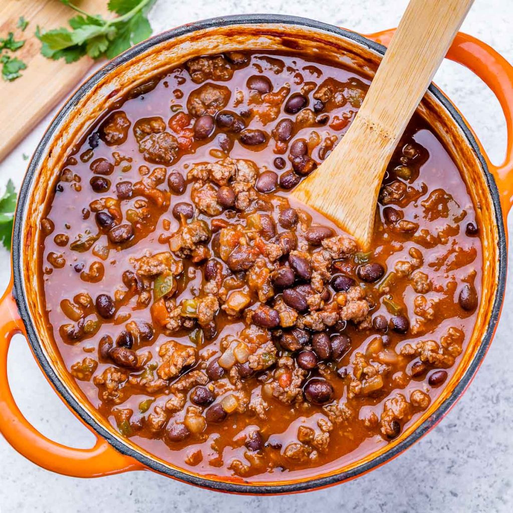 The BEST Garden Veggie + Beef Chili 🫑🫘🍅 Clean Food Crush