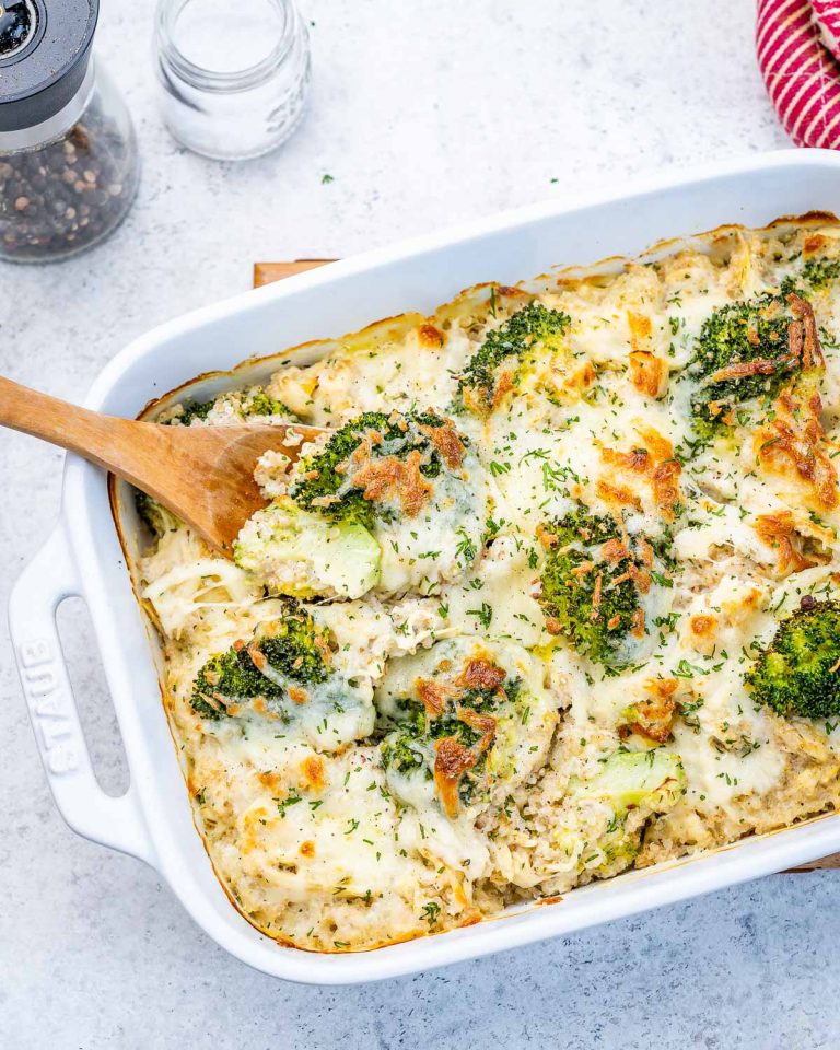 [VIDEO] Creamy Chicken + Broccoli Casserole 🥦 | Clean Food Crush